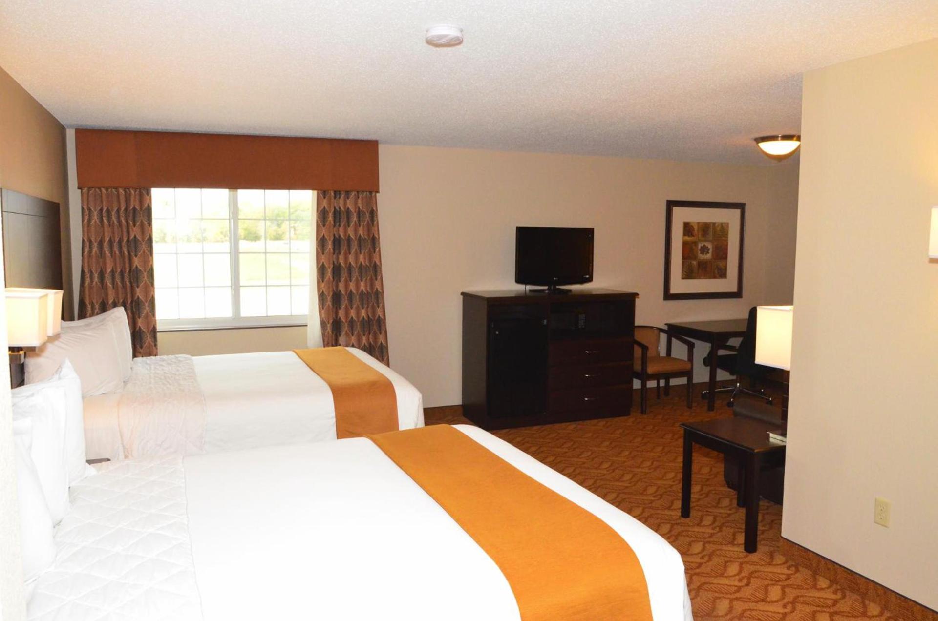 Cobblestone Inn & Suites - Lake View photo 12