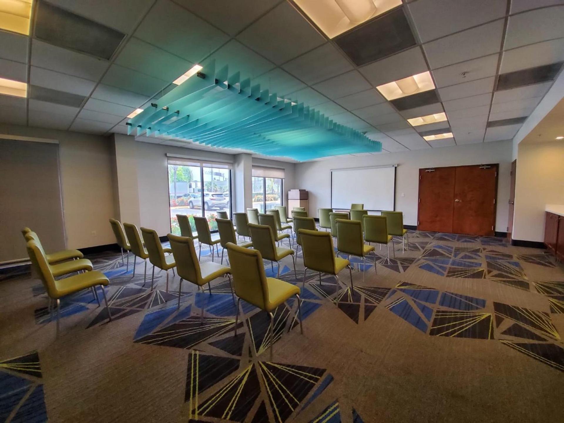 Holiday Inn Express & Suites Miami - Hialeah by IHG photo 17
