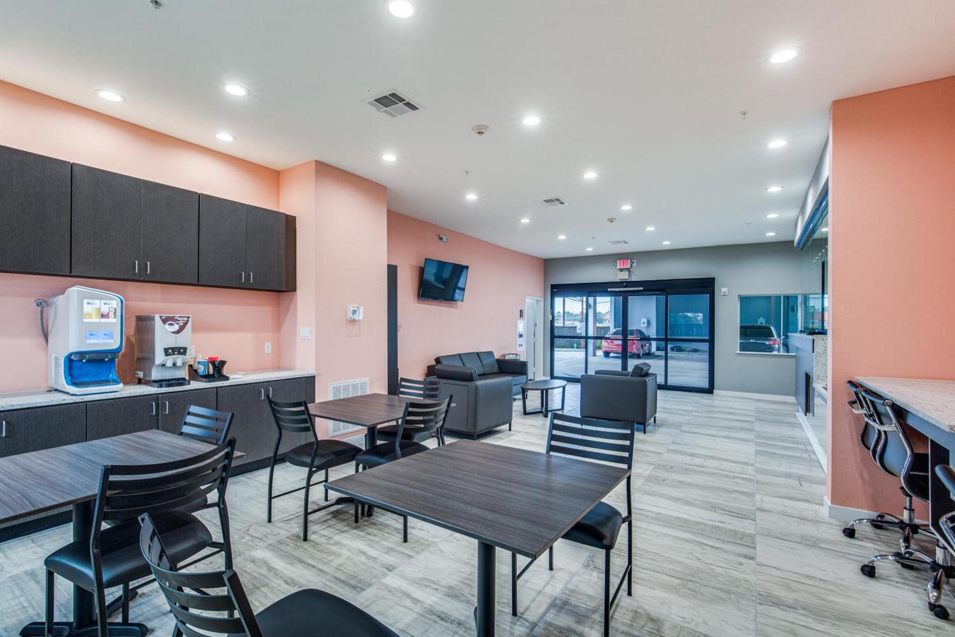 Scottish Inns & Suites Houston, TX photo 10