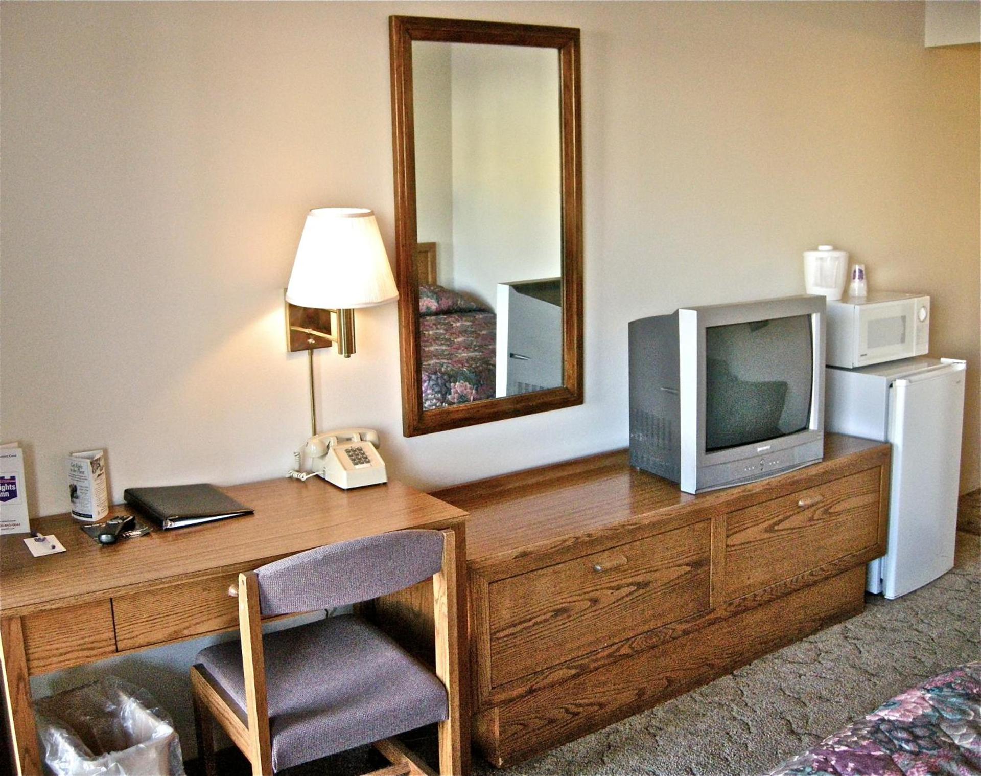 Knights Inn - Baker City photo 11