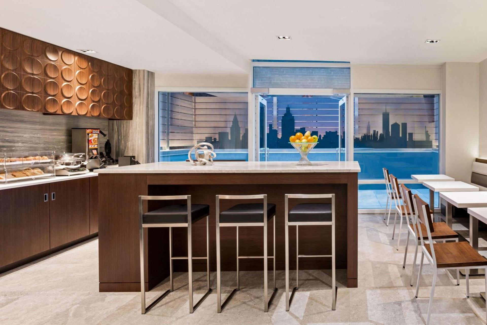 Wingate by Wyndham New York Midtown South/5th Ave photo 15