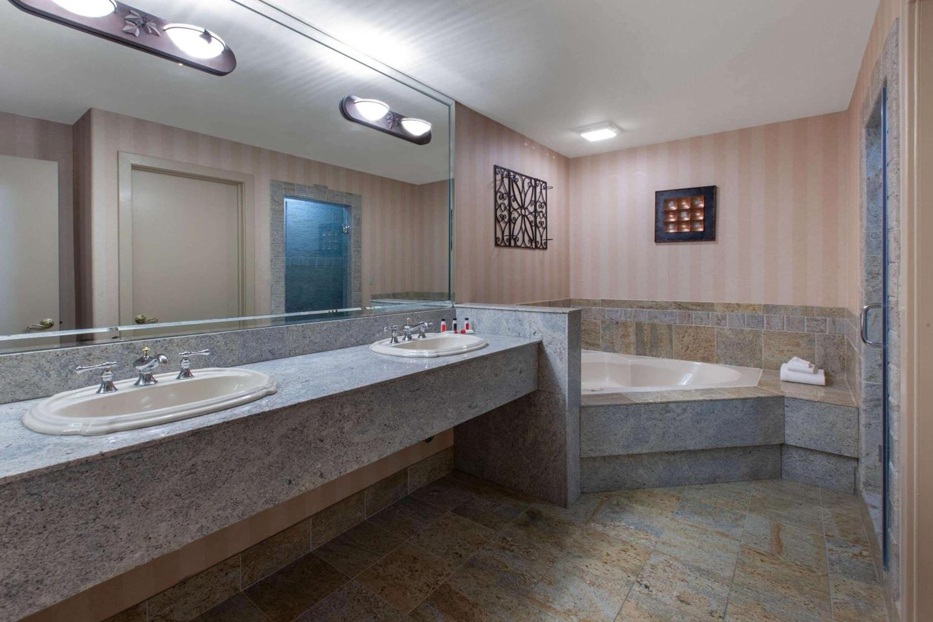 Baymont by Wyndham Franklin photo 22