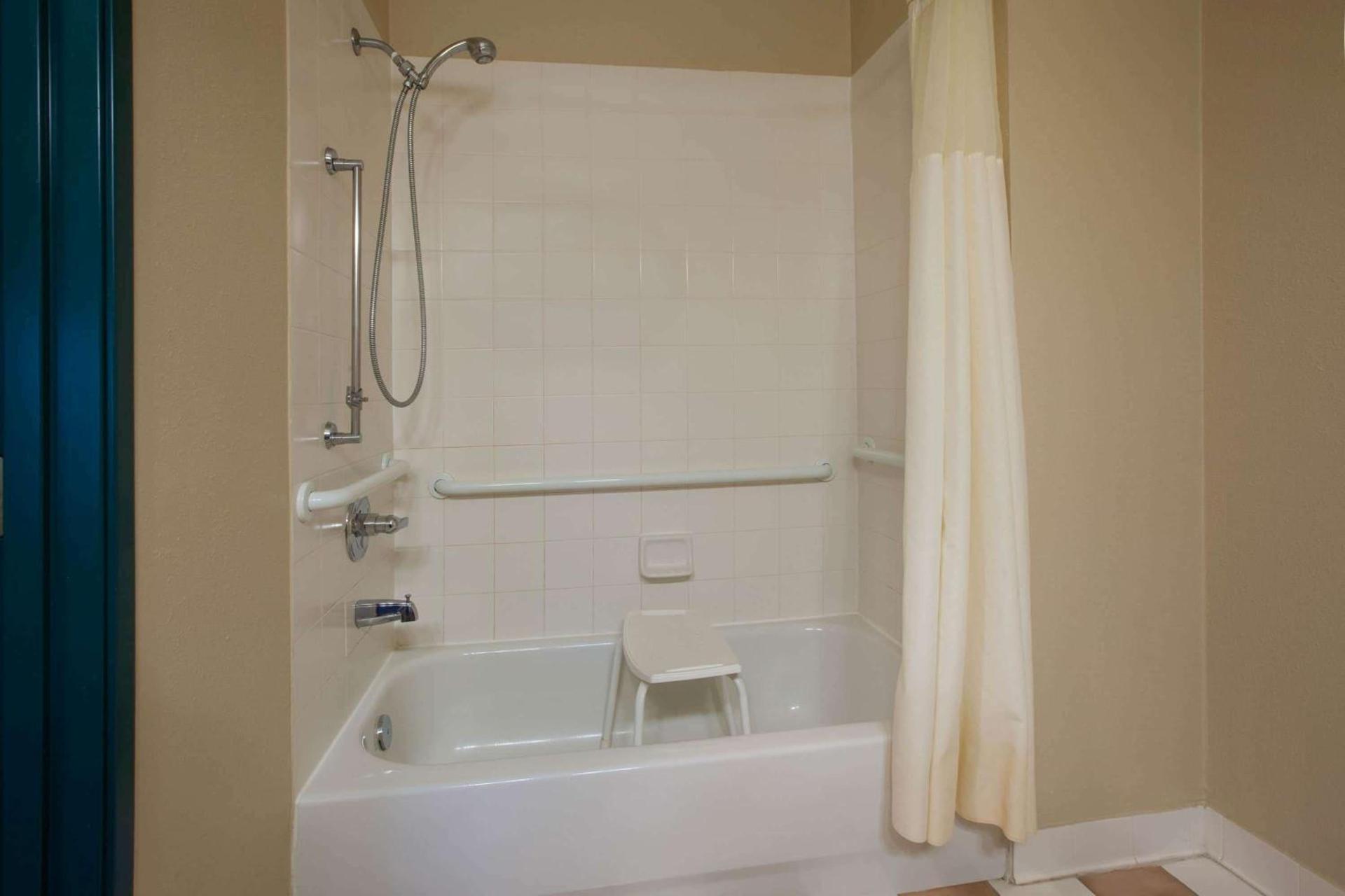 Baymont by Wyndham Franklin photo 13