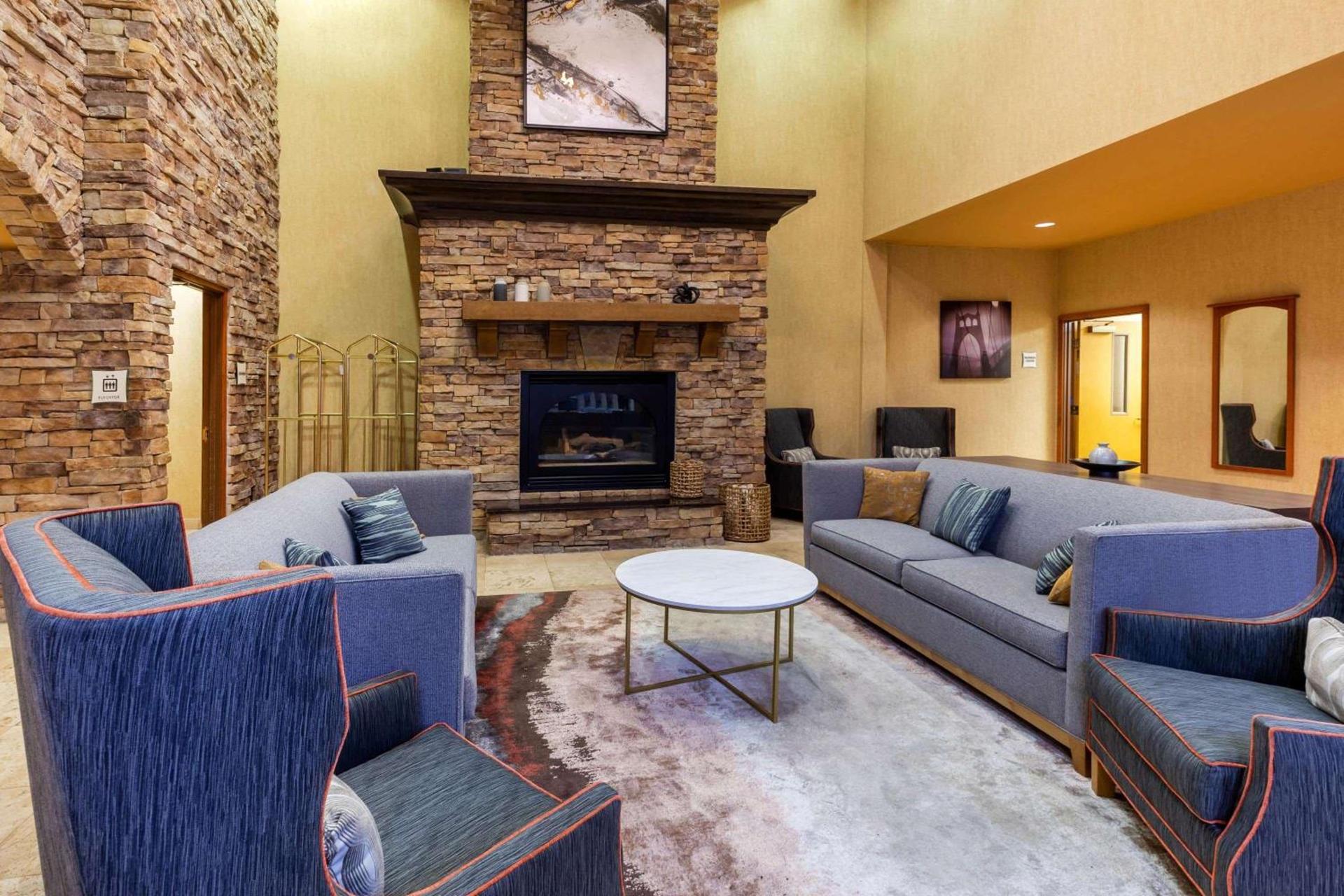 La Quinta by Wyndham Vancouver photo 7