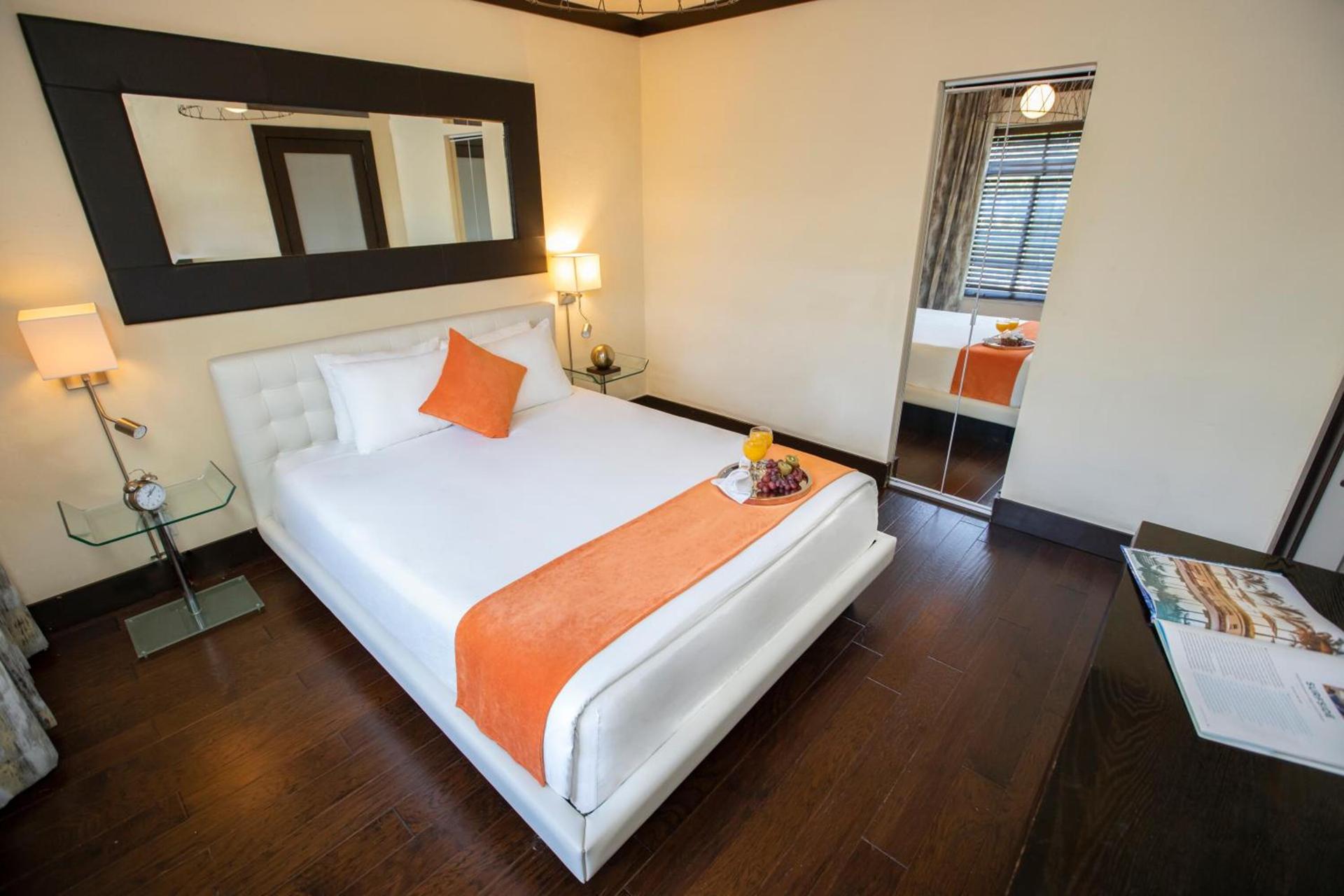 Lincoln Arms Suites photo 41