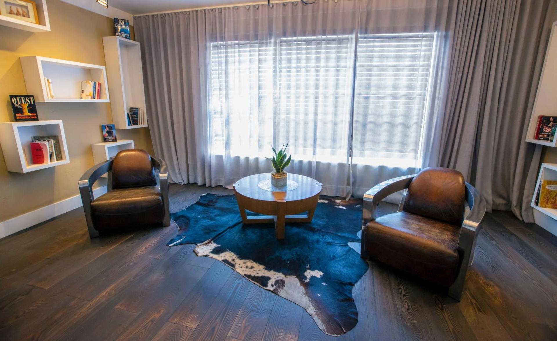 Lincoln Arms Suites photo 11