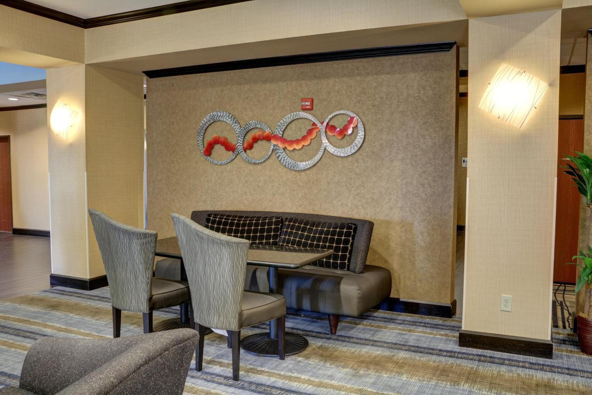 Holiday Inn Express Hotel & Suites Texarkana East by IHG photo 16