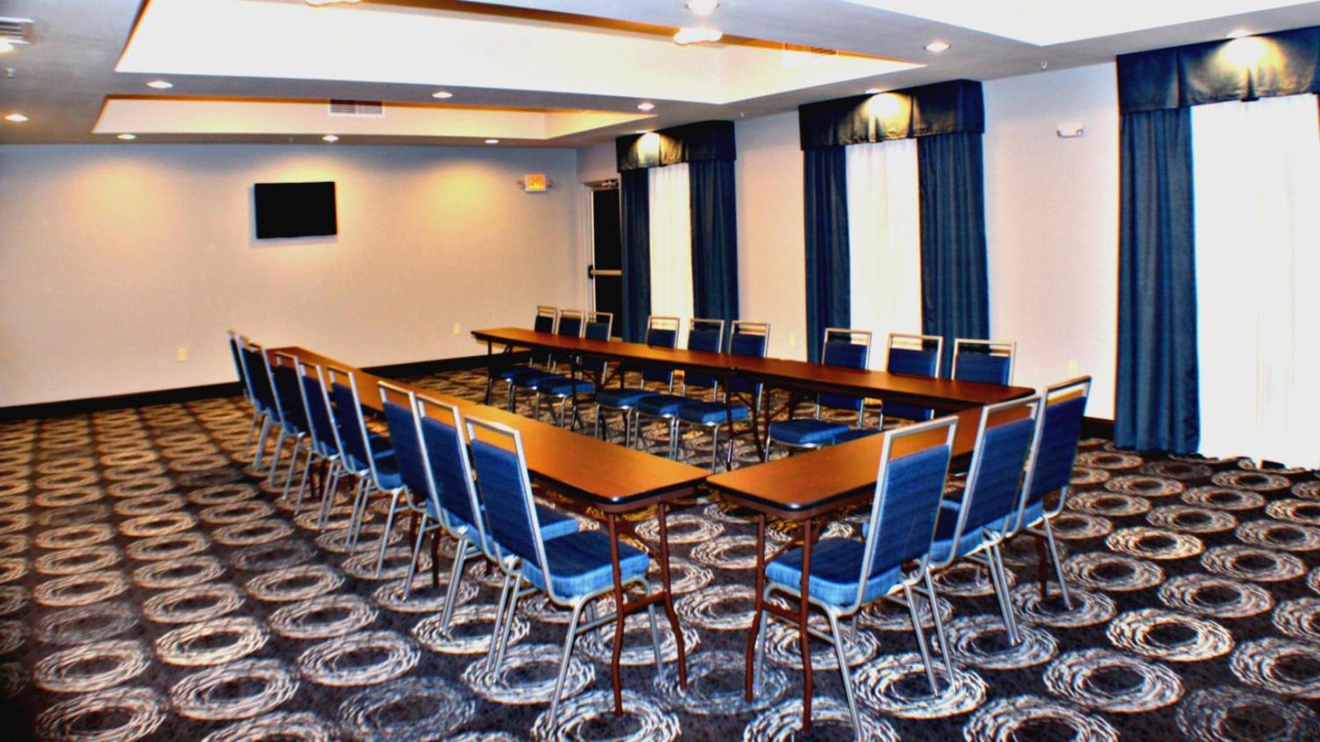 Holiday Inn Express & Suites Bonham by IHG photo 14