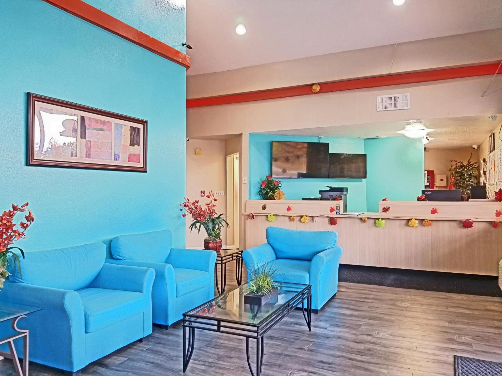 Howard Johnson by Wyndham Houston Hobby Airport photo 48
