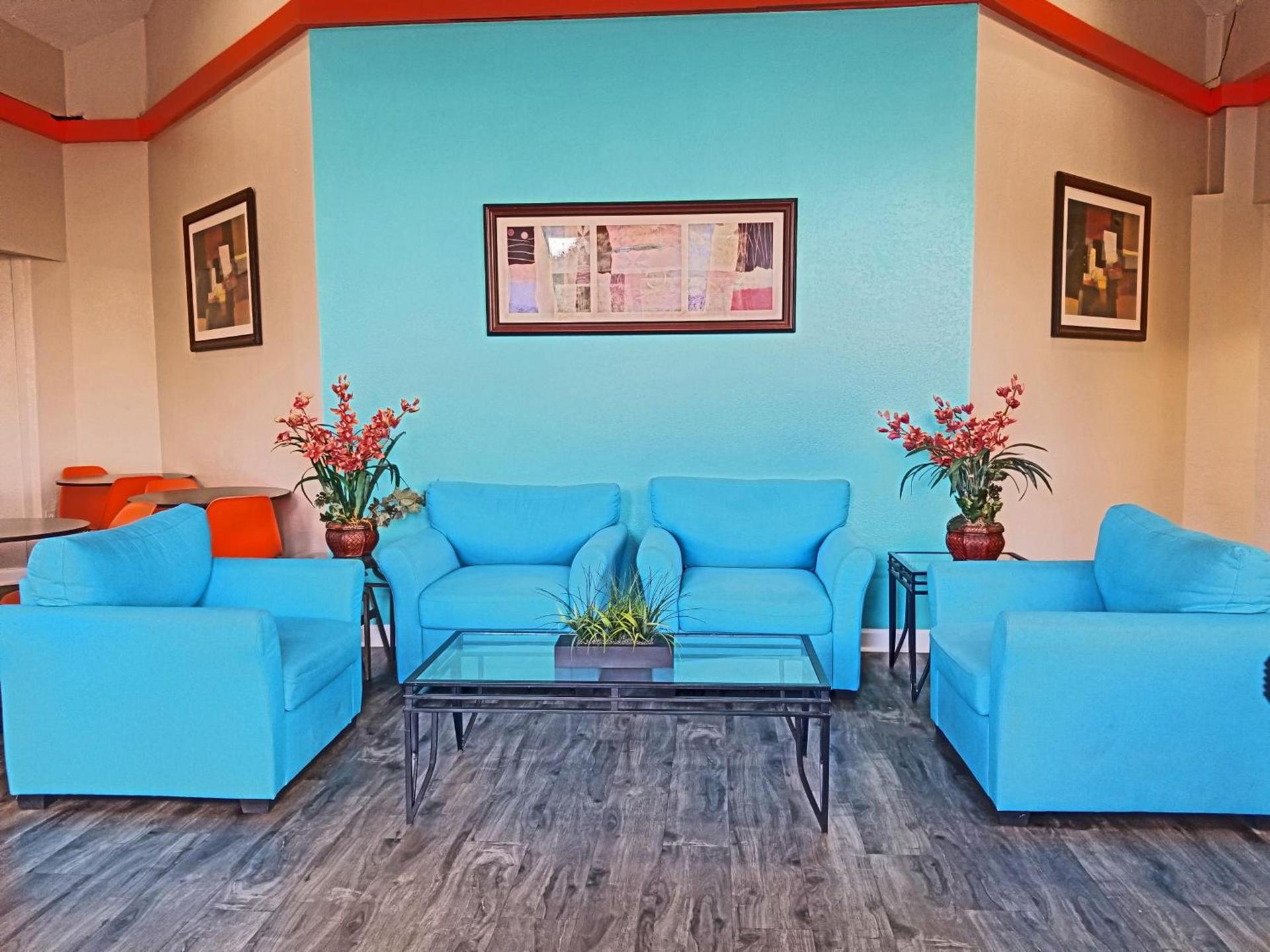 Howard Johnson by Wyndham Houston Hobby Airport photo 58