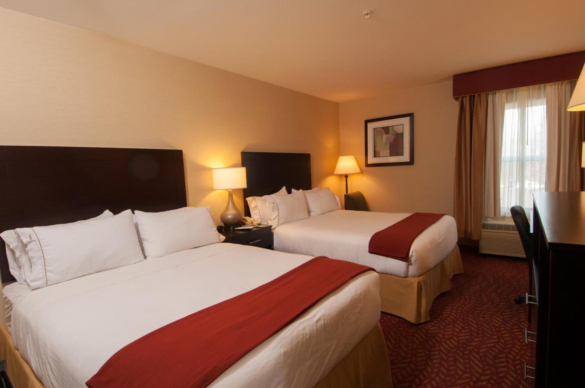 Holiday Inn Express Vernon-Manchester by IHG photo 17