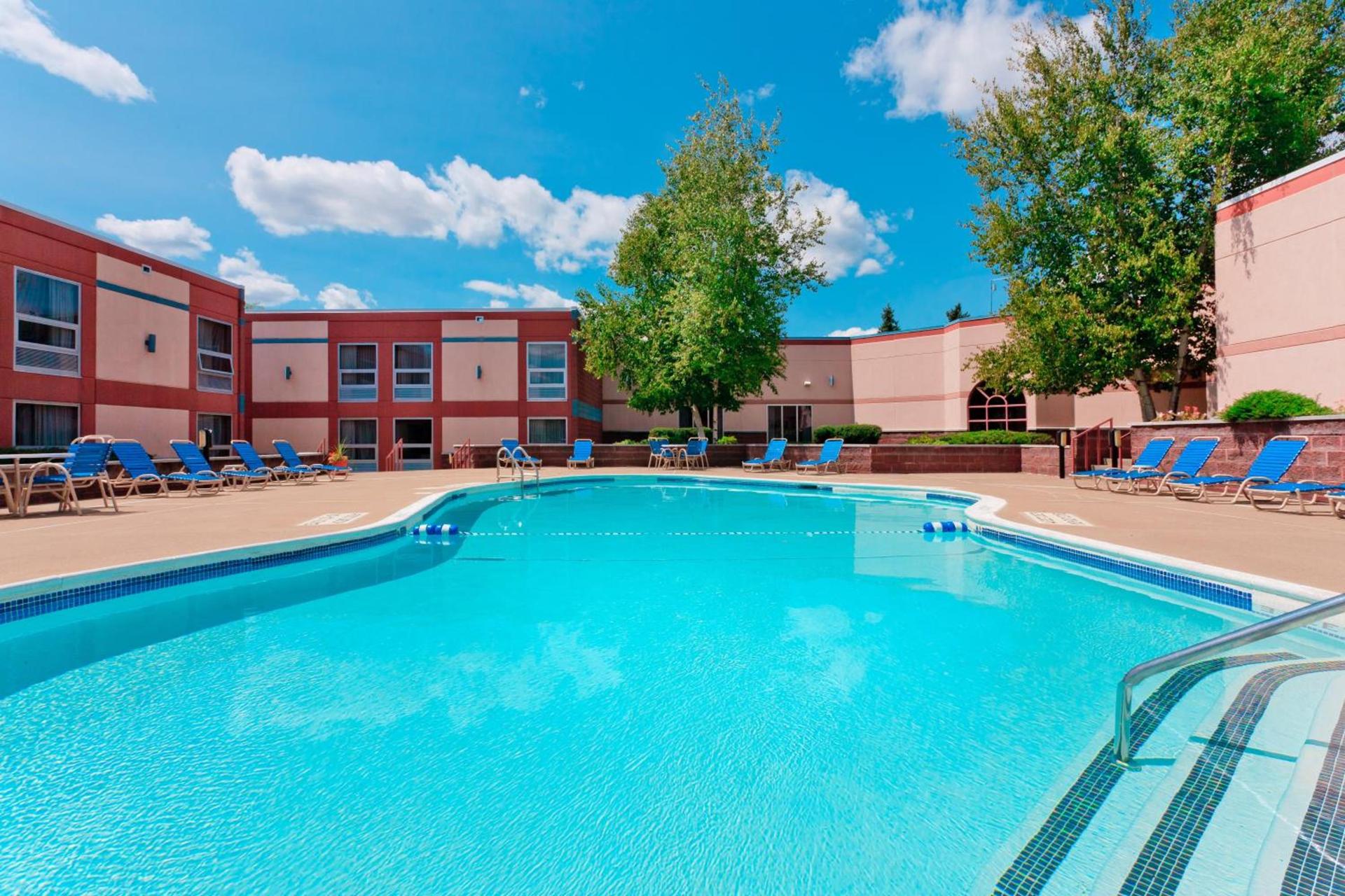 Burrstone Inn, an Ascend Collection Hotel photo 4
