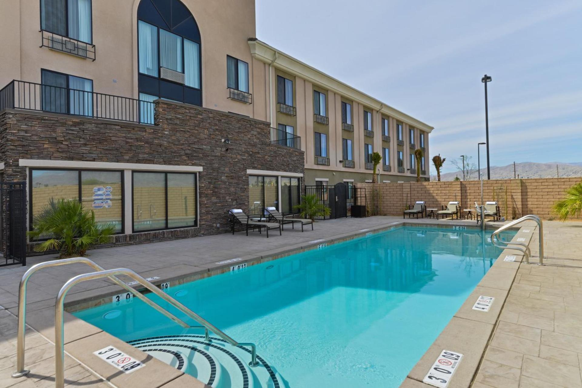 Holiday Inn Express & Suites Indio - Coachella Valley by IHG photo 16