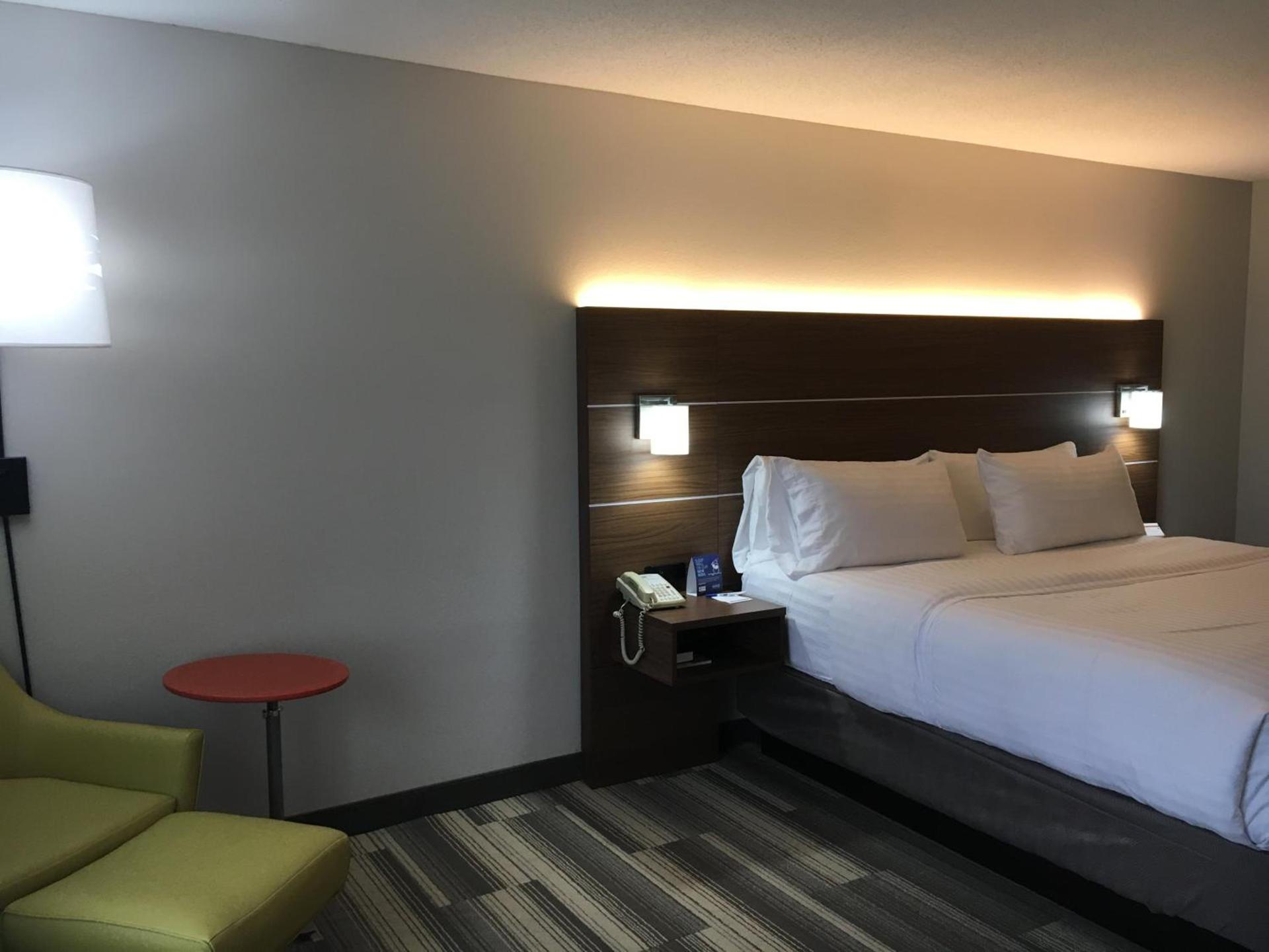 Holiday Inn Express and Suites Thomasville by IHG photo 24