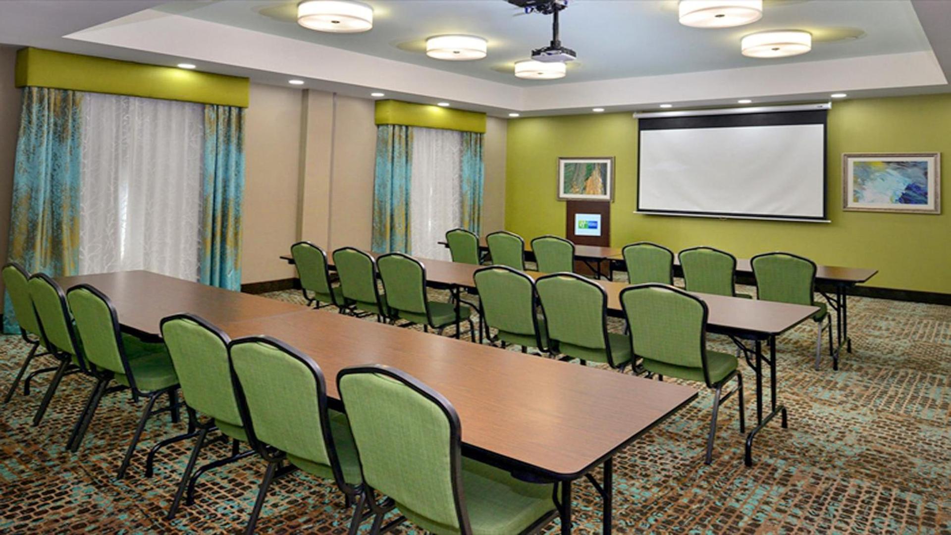 Holiday Inn Express and Suites Schulenburg by IHG photo 20