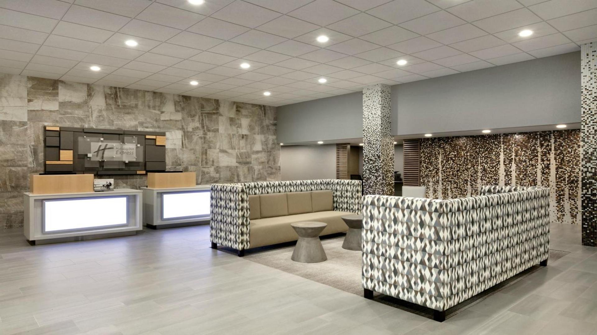 Holiday Inn Express - Williamsburg Busch Gardens Area by IHG photo 8