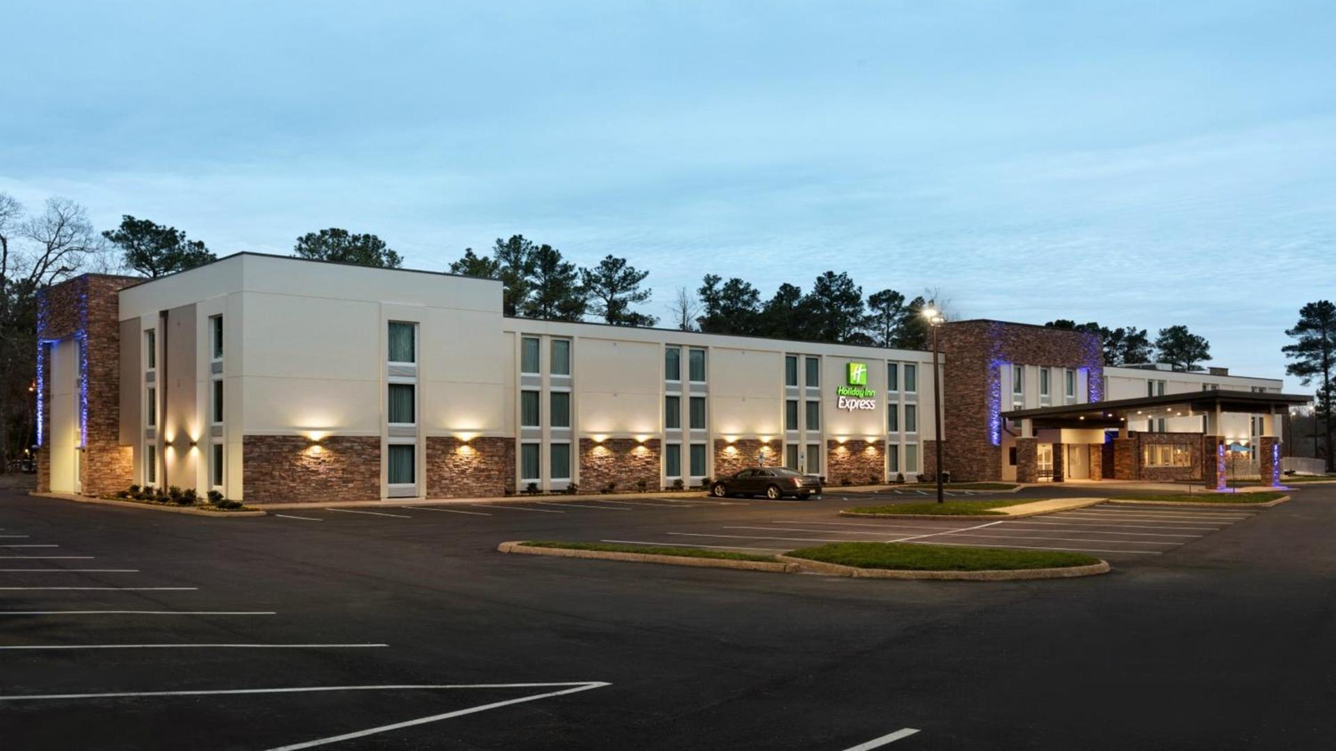Holiday Inn Express - Williamsburg Busch Gardens Area by IHG photo 22