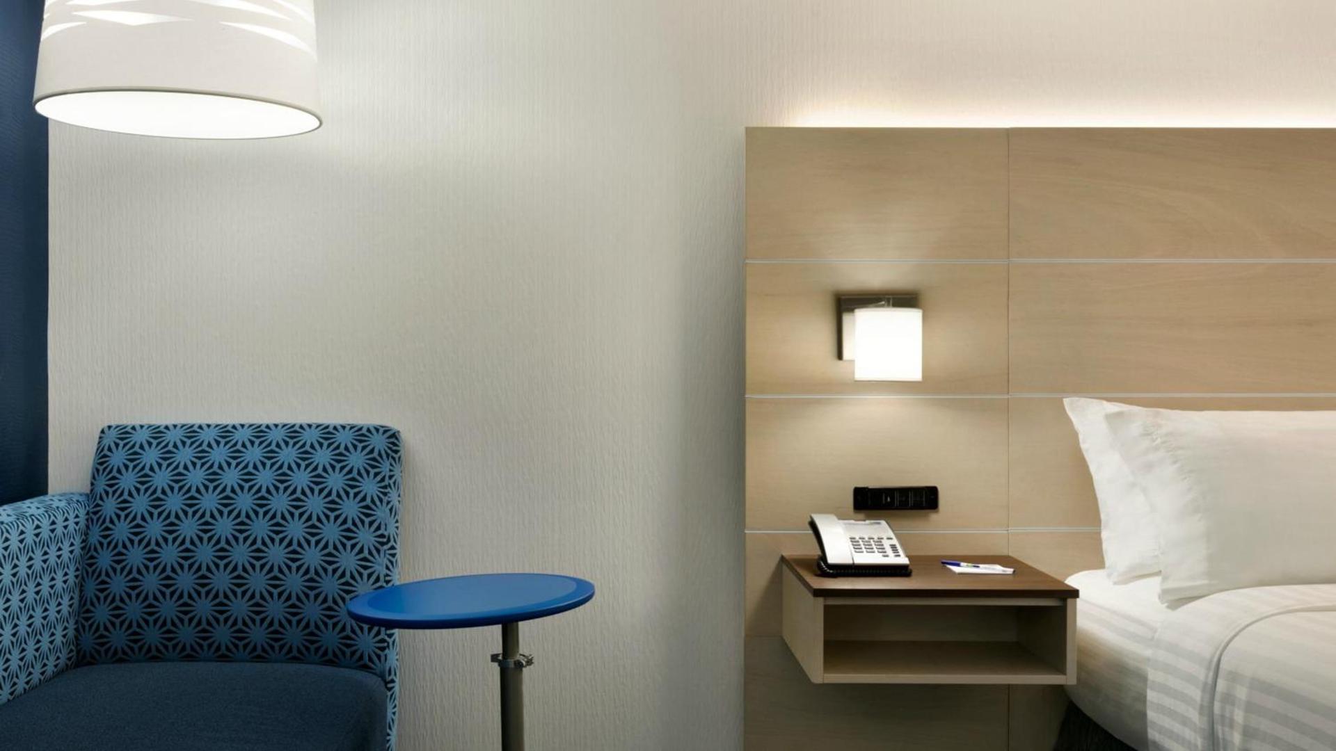 Holiday Inn Express - Williamsburg Busch Gardens Area by IHG photo 41