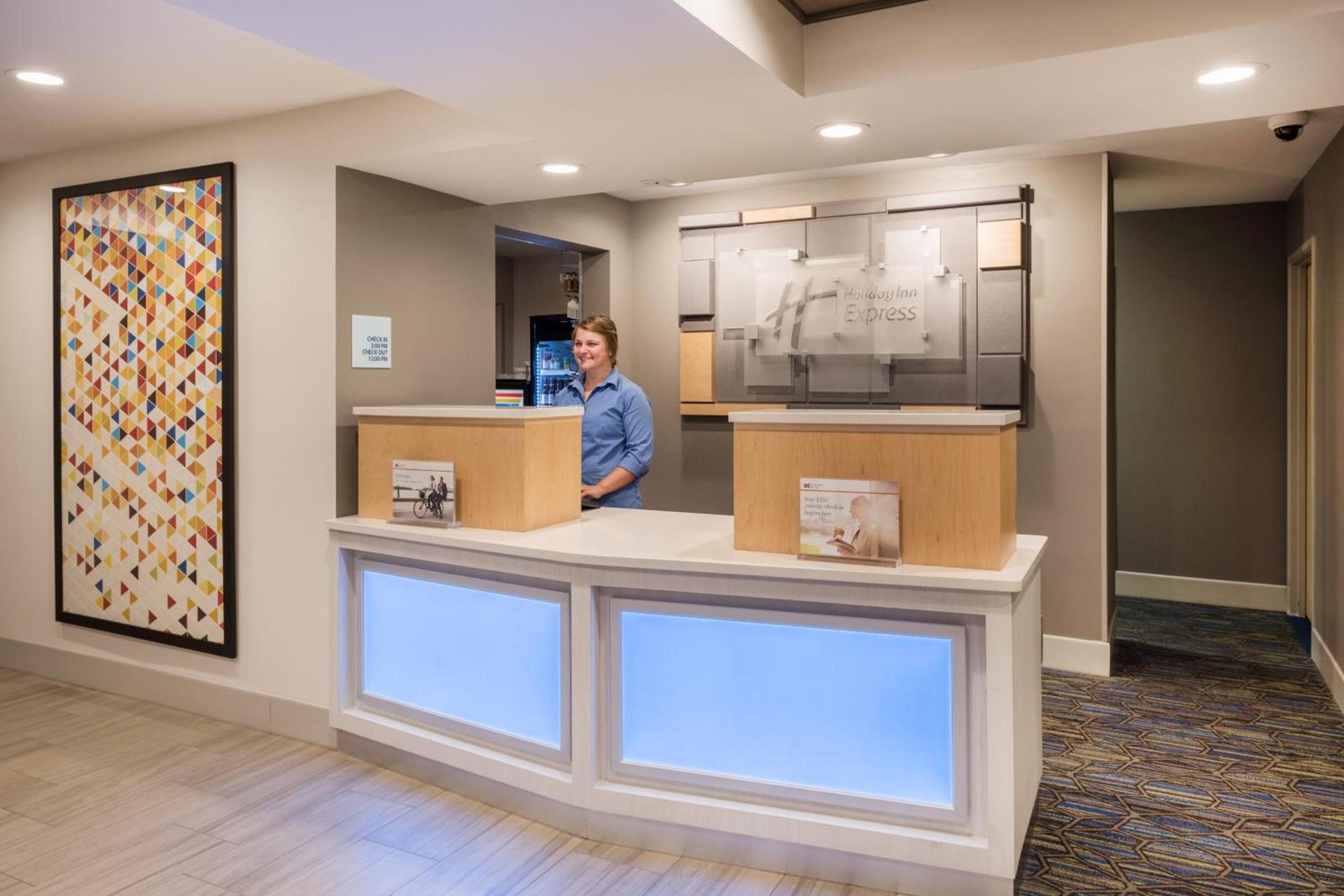 Holiday Inn Express Warrenton by IHG photo 4