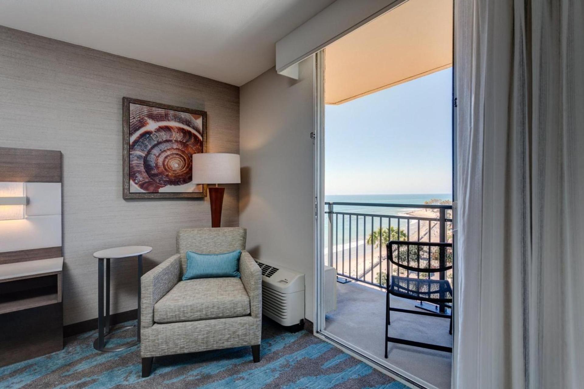Crowne Plaza Ventura Beach by IHG photo 57