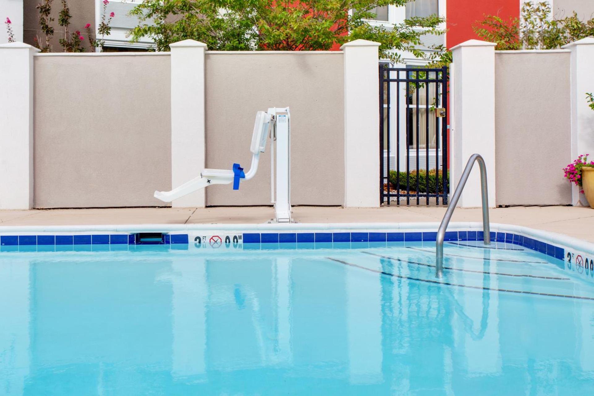 Holiday Inn Express Washington DC East- Andrews AFB by IHG photo 39