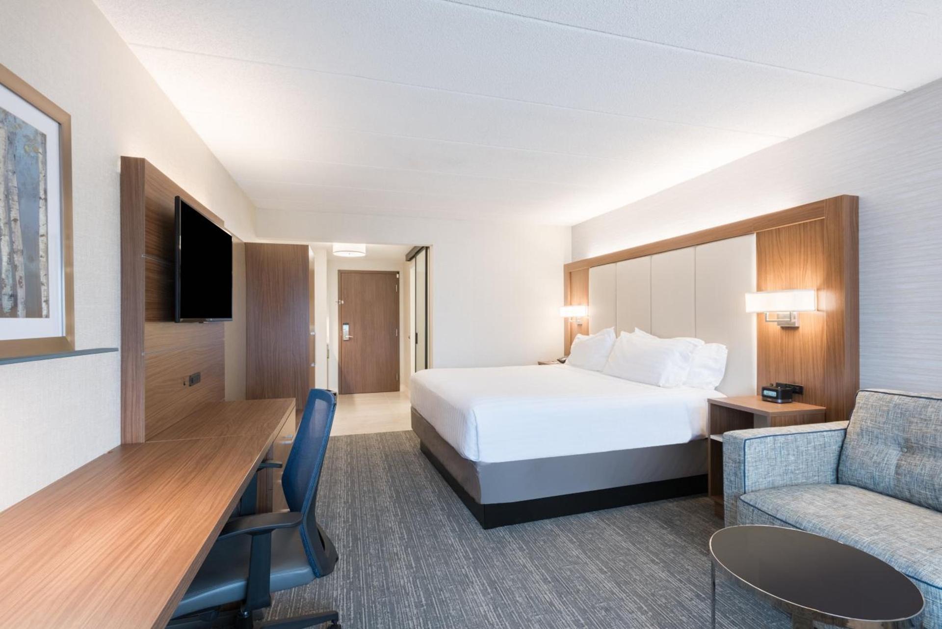 Holiday Inn Express Boston-Waltham by IHG photo 41