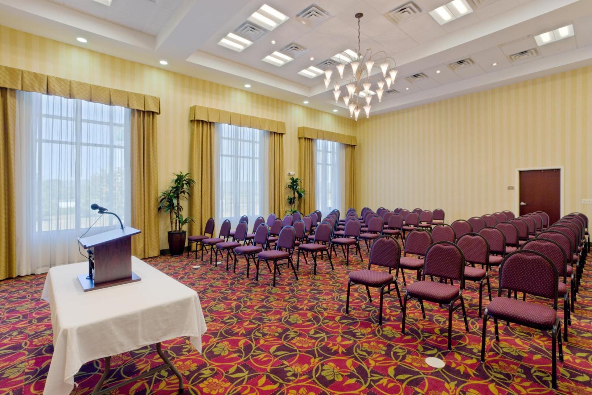 Holiday Inn Express Woodstock-Shenandoah Valley by IHG photo 10
