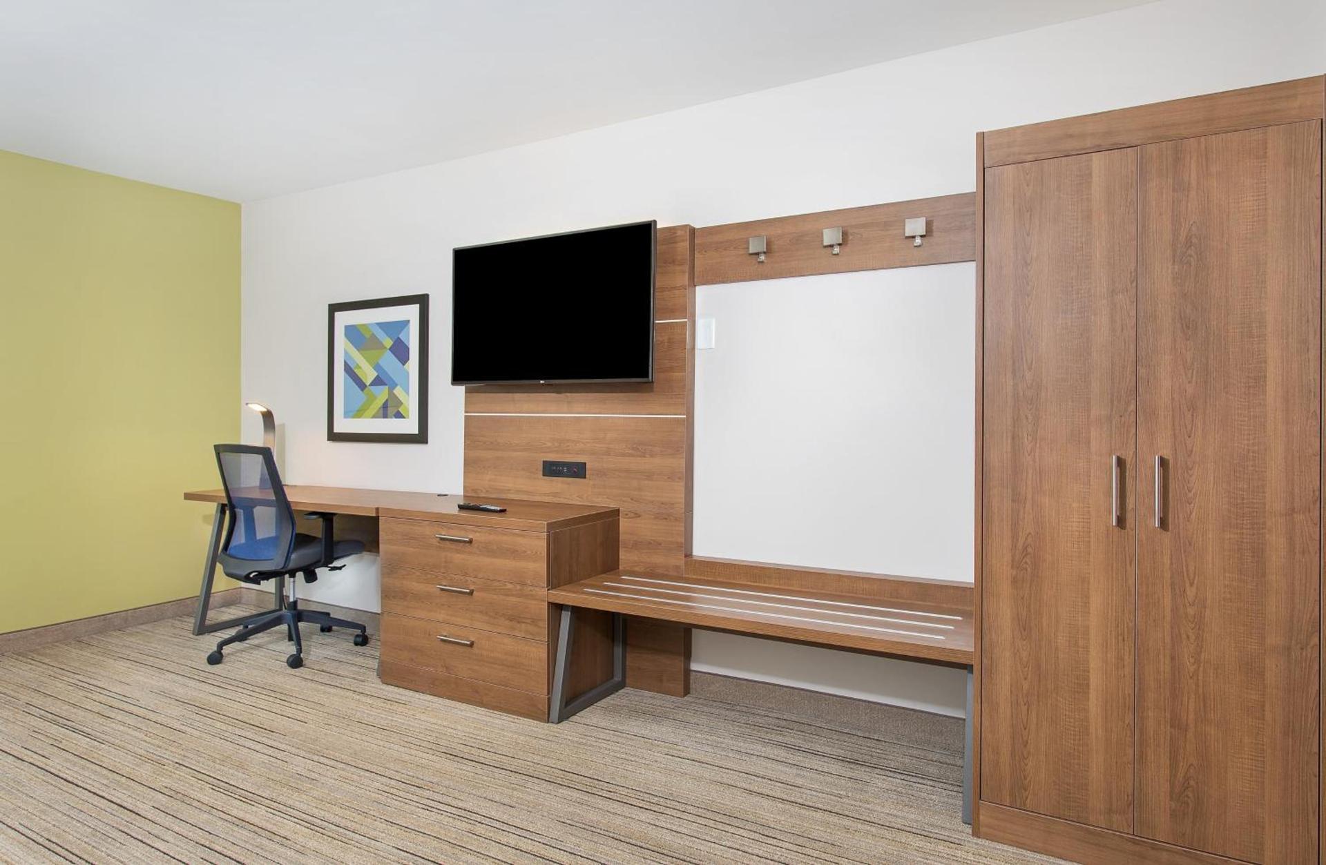 Holiday Inn Express Williamsburg by IHG photo 2