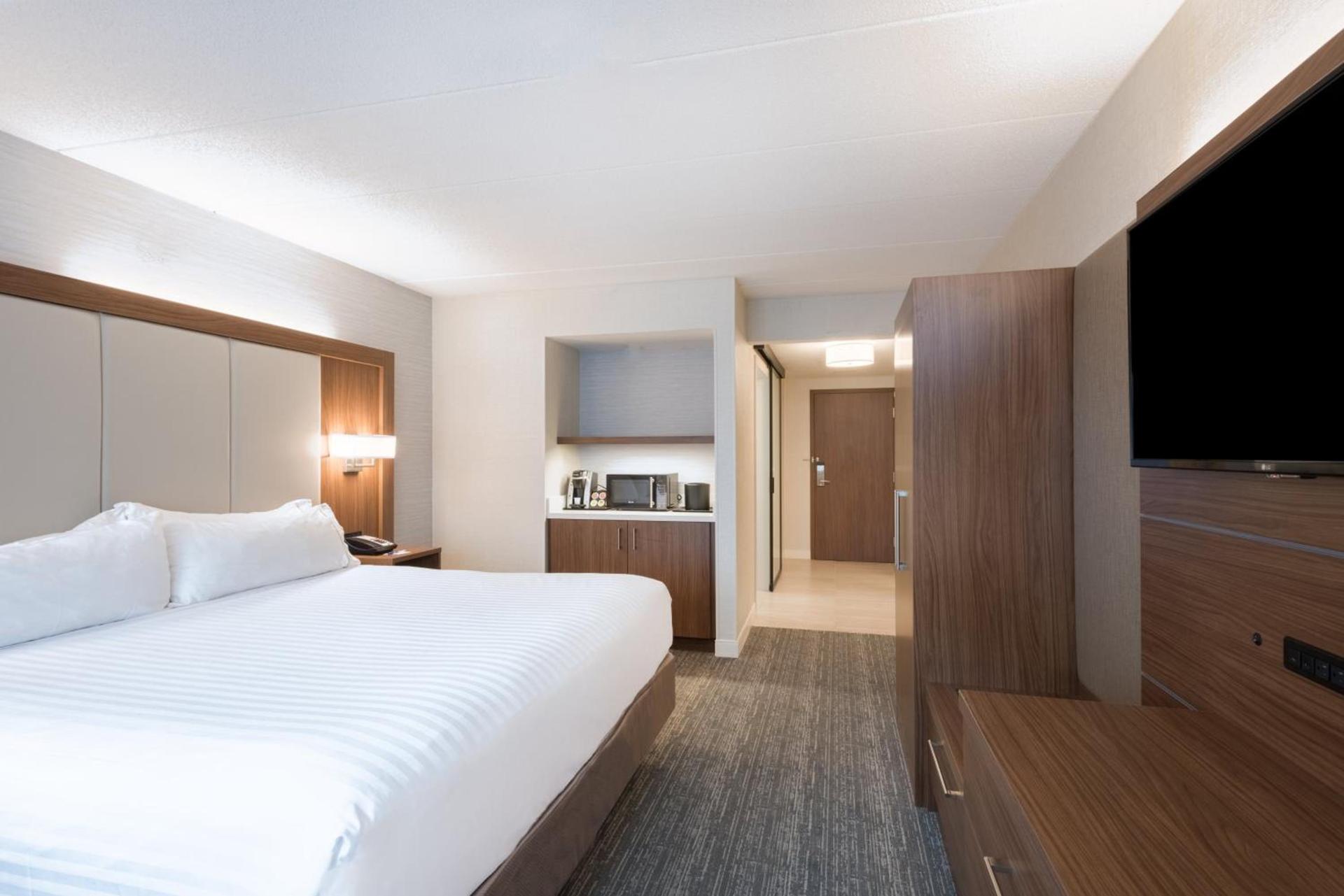 Holiday Inn Express Boston-Waltham by IHG photo 29