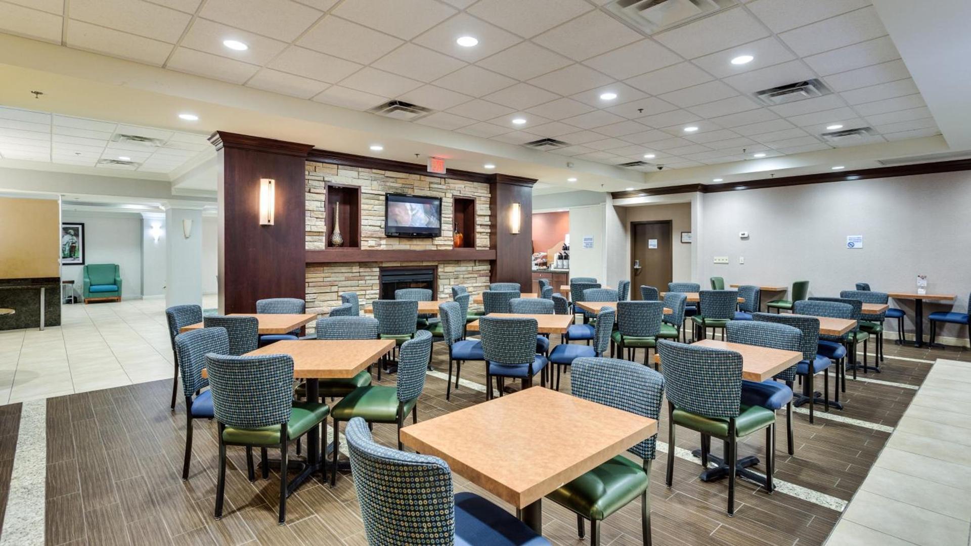 Holiday Inn Express Washington DC SW - Springfield by IHG photo 43