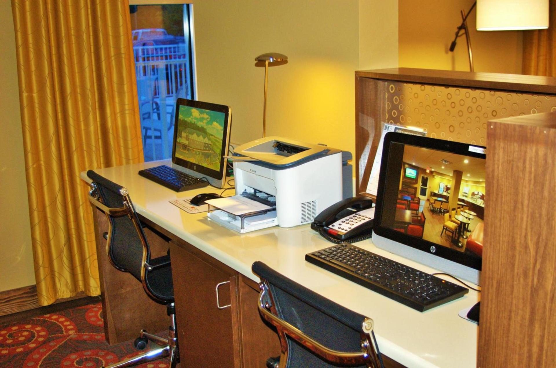 Holiday Inn Express DeFuniak Springs by IHG photo 8