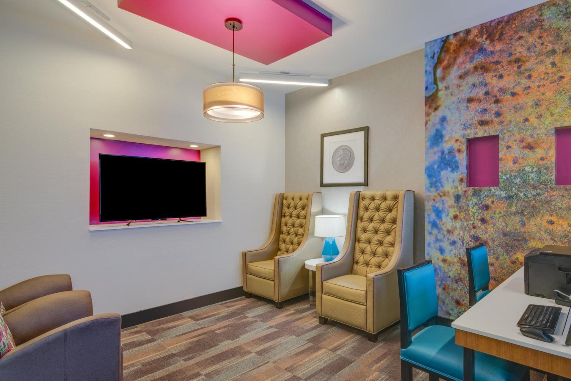 Holiday Inn Express Washington DC East- Andrews AFB by IHG photo 5