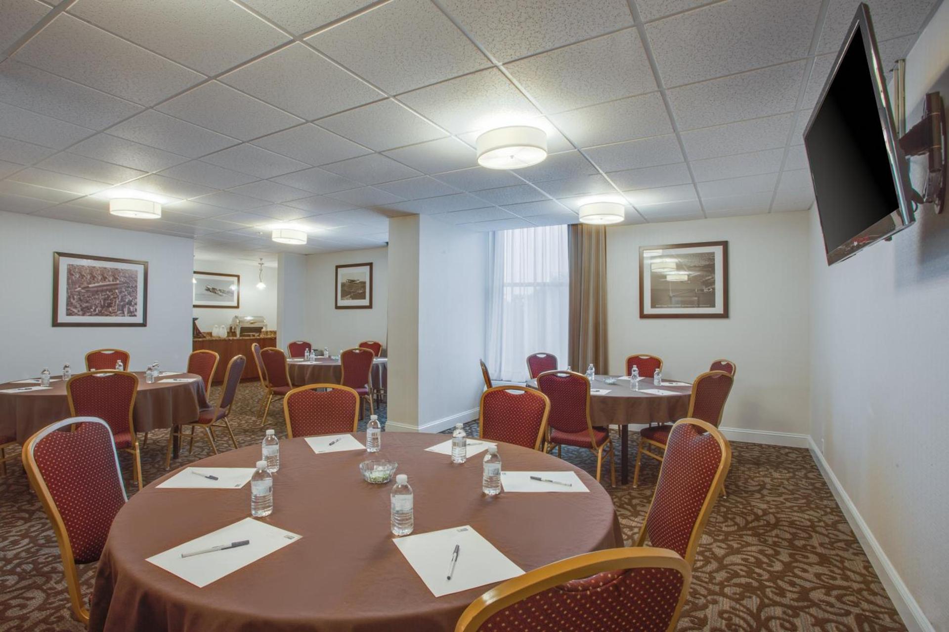 Holiday Inn Express Washington DC East- Andrews AFB by IHG photo 29