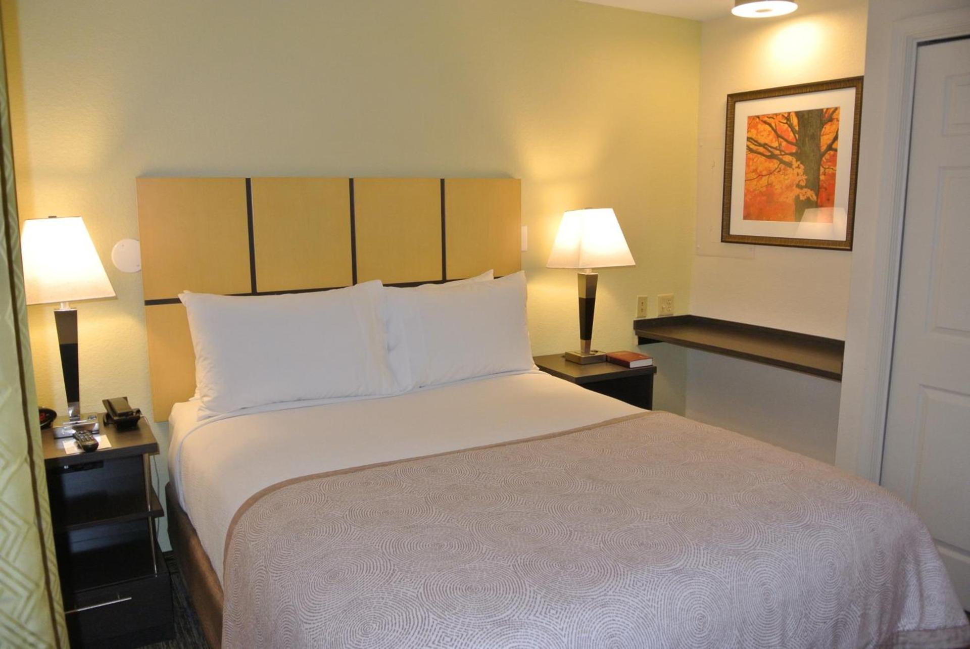 Candlewood Suites Washington-Fairfax by IHG photo 19
