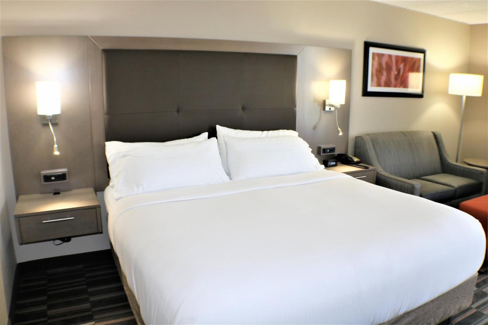 Holiday Inn Express Woodstock-Shenandoah Valley by IHG photo 14