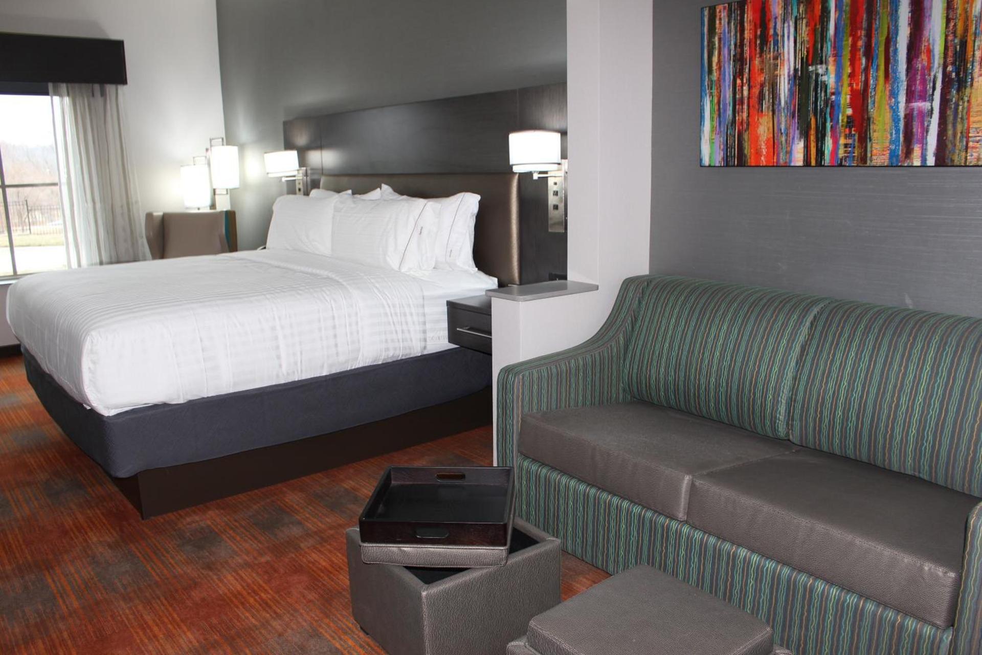 Holiday Inn Express & Suites Shawnee - Kansas City West by IHG photo 53