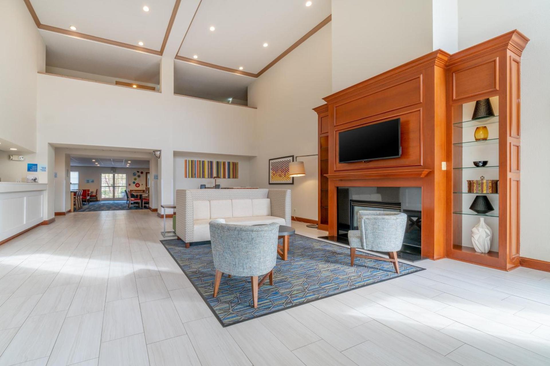 Holiday Inn Express Prince Frederick by IHG photo 21