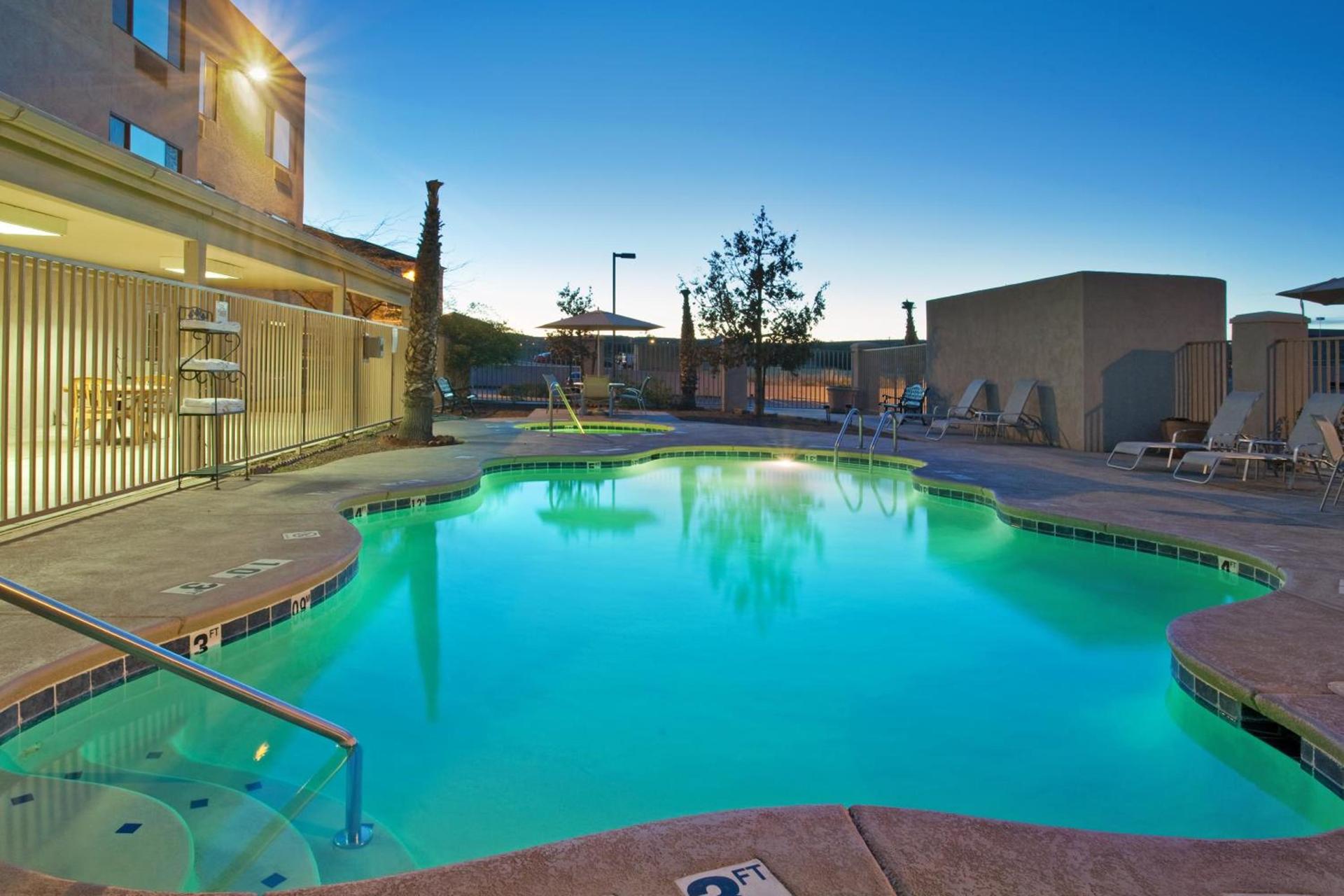 Holiday Inn Express Hotel & Suites Nogales by IHG photo 9