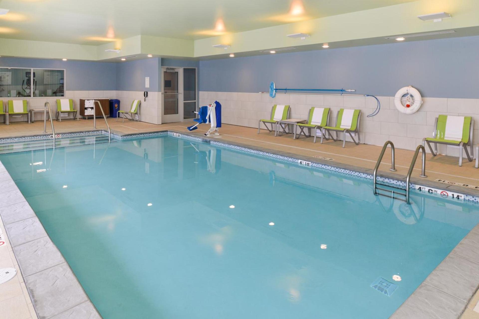 Holiday Inn Express & Suites - Ogallala by IHG photo 3