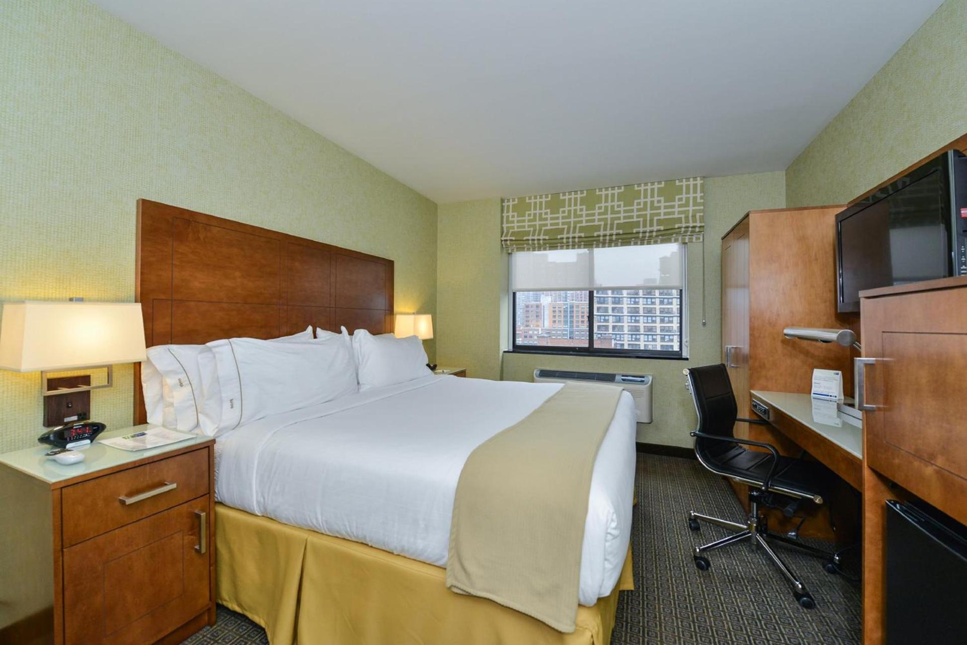 Holiday Inn Express Manhattan Midtown West by IHG photo 22