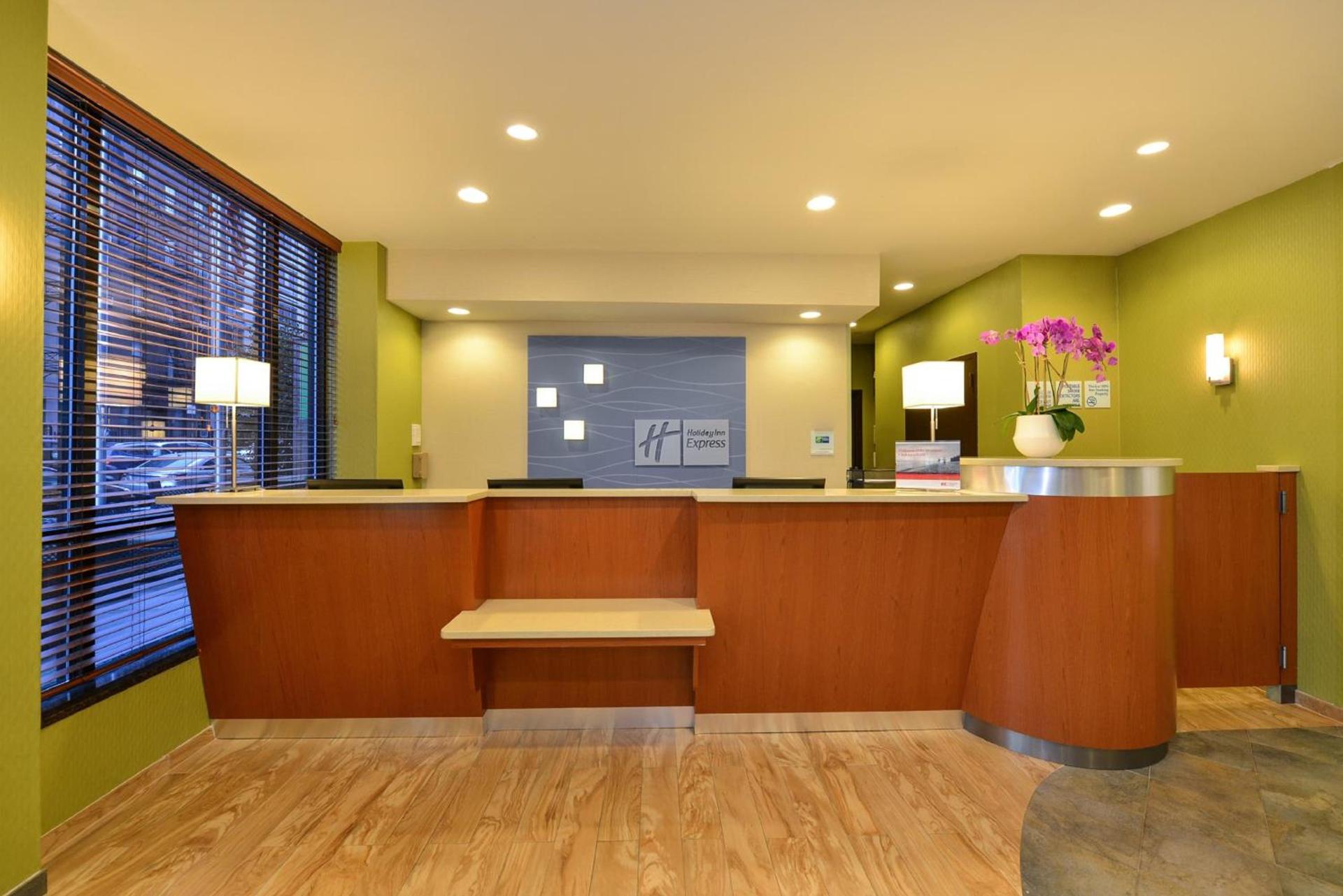 Holiday Inn Express Manhattan Midtown West by IHG photo 16