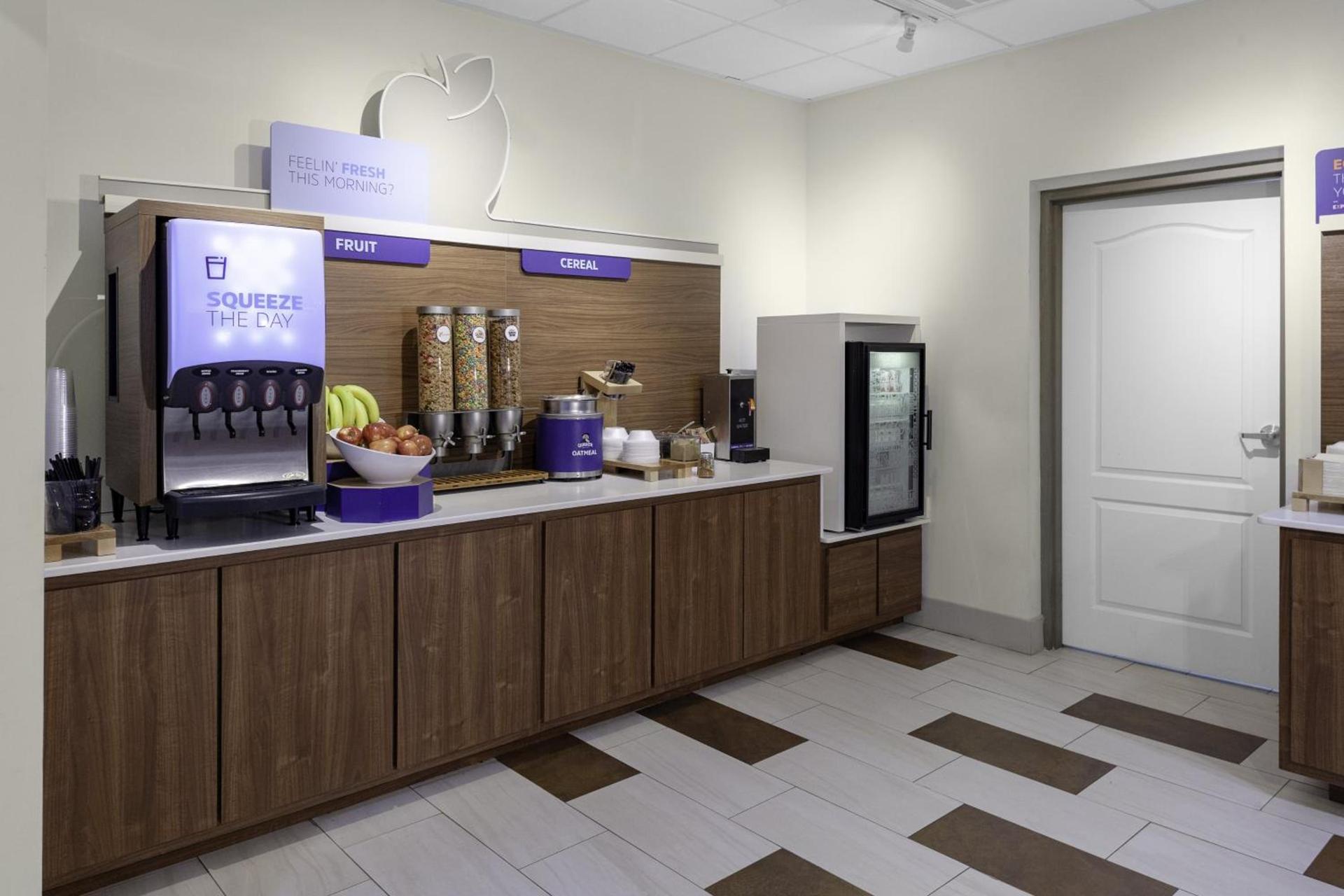 Holiday Inn Express Myrtle Beach-Broadway at the Beach by IHG photo 16