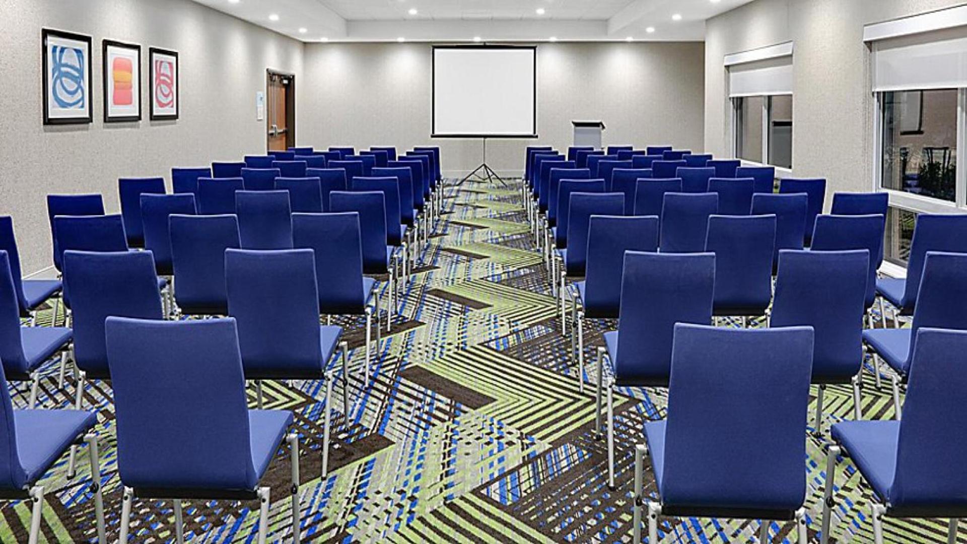 Holiday Inn Express Hotel & Suites Mount Pleasant by IHG photo 37