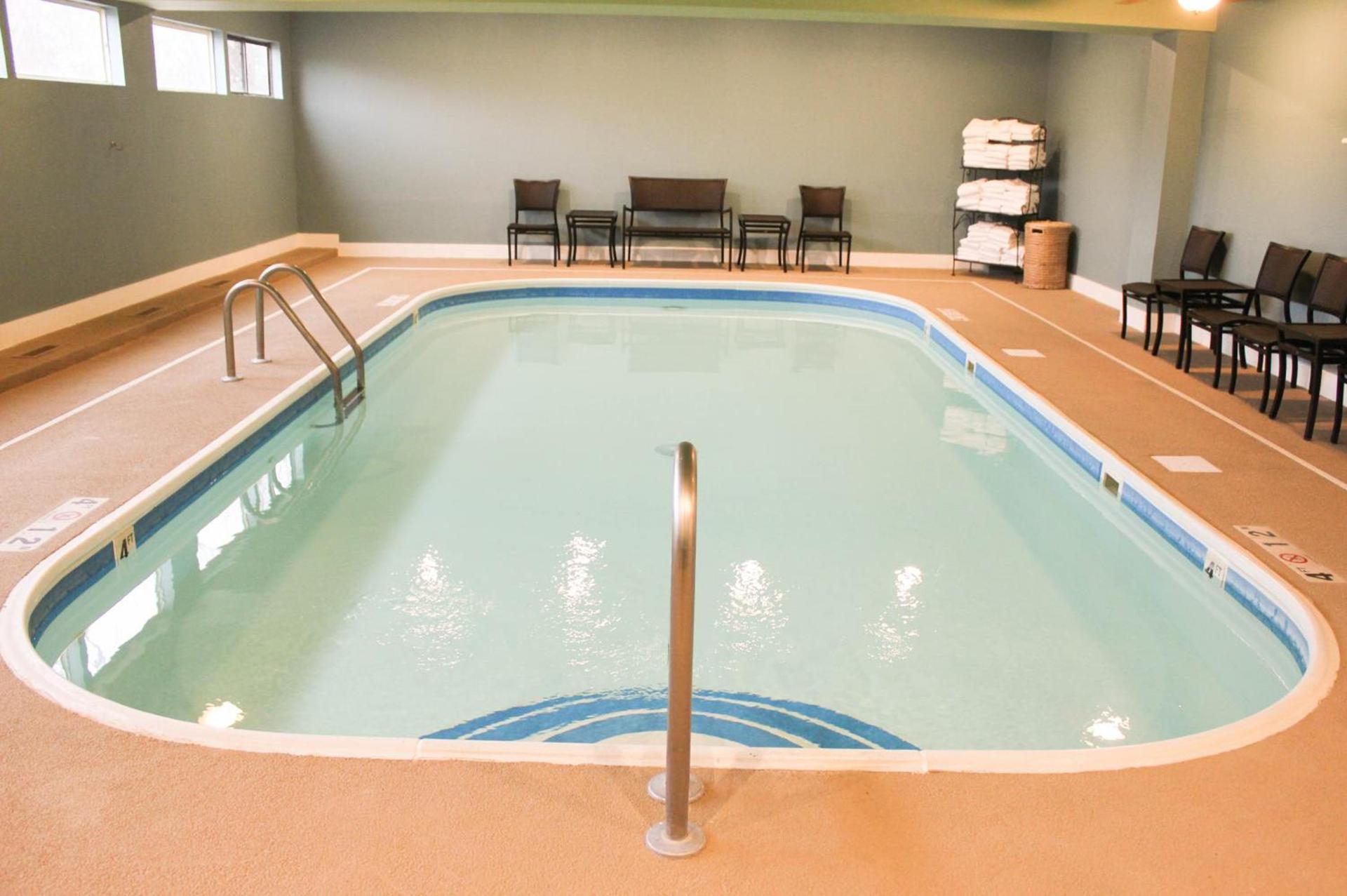 Holiday Inn Express Osage Beach - Lake of the Ozarks by IHG photo 4
