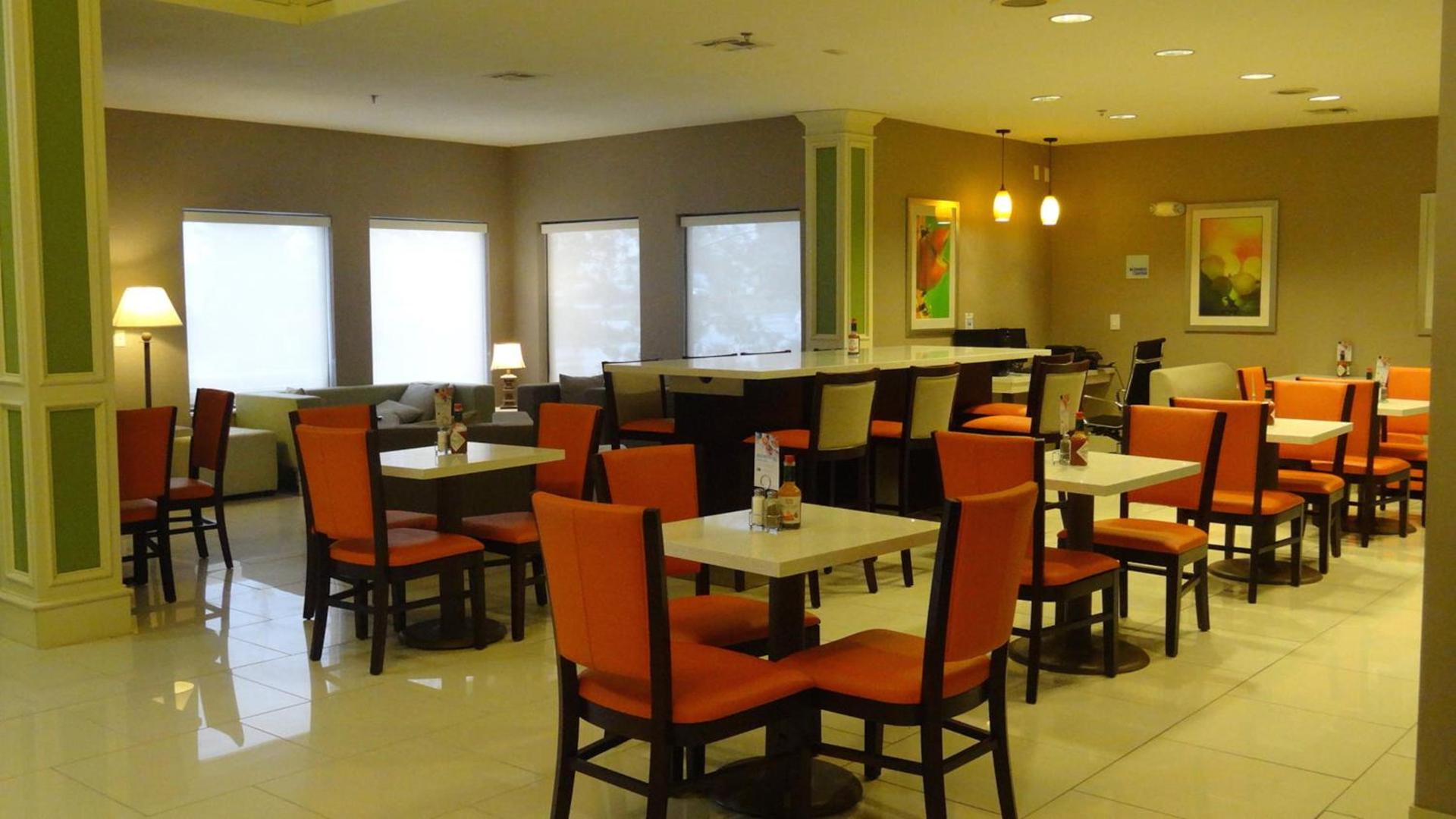 Holiday Inn Express Hotel Kansas City - Bonner Springs by IHG photo 33