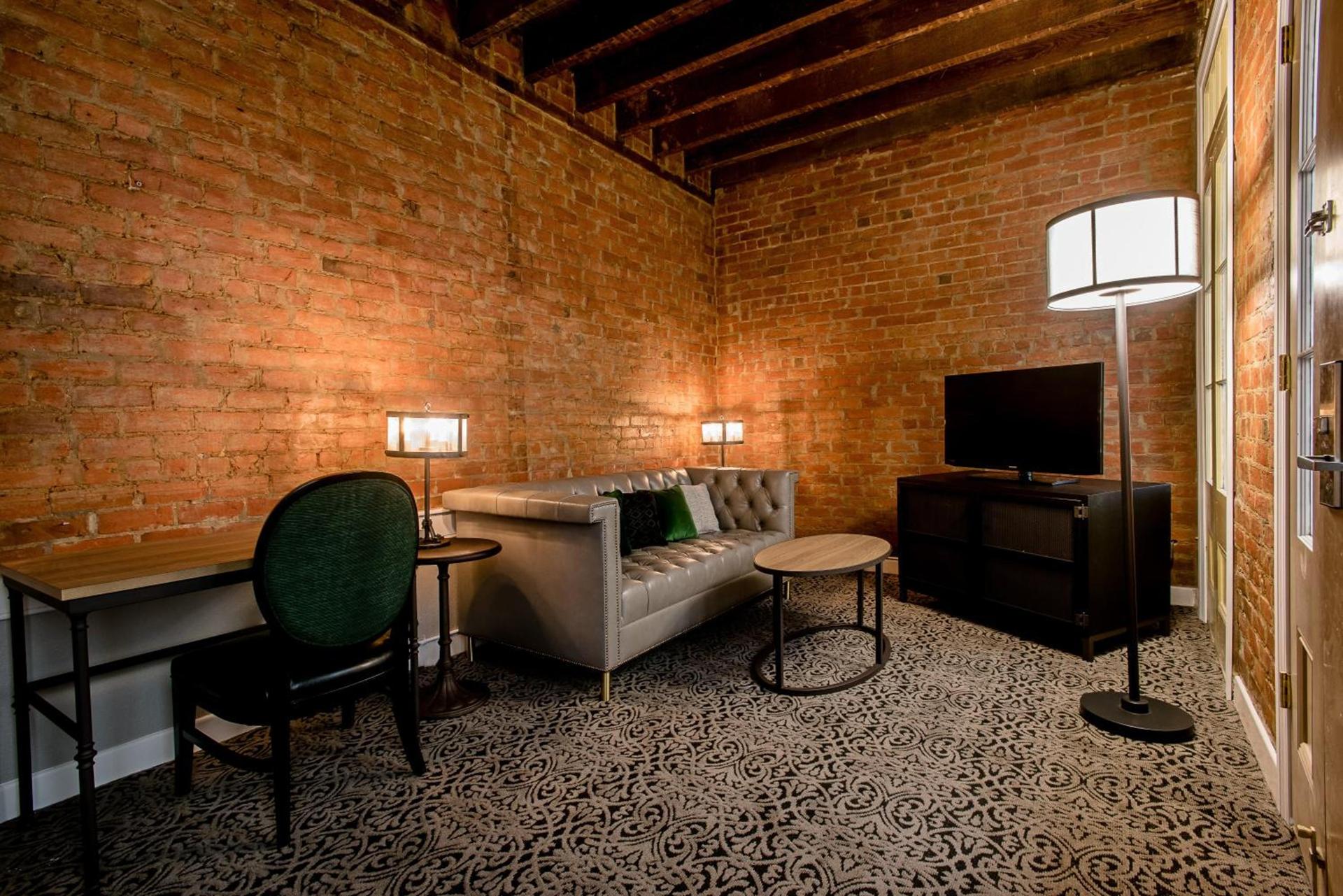 Holiday Inn Hotel French Quarter-Chateau Lemoyne by IHG photo 16