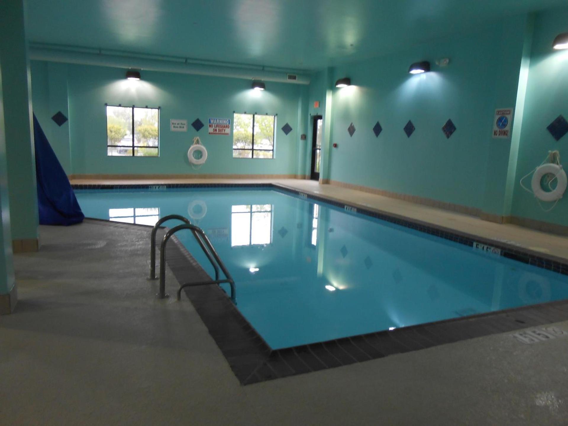 Holiday Inn Express & Suites Carbondale - University Area photo 20
