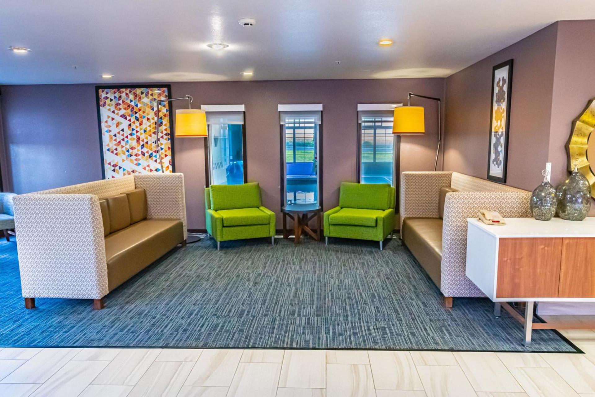 Holiday Inn Express Pendleton by IHG photo 2