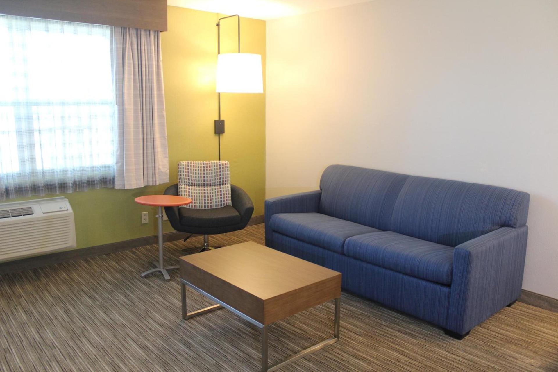 Holiday Inn Express & Suites Camarillo by IHG photo 22