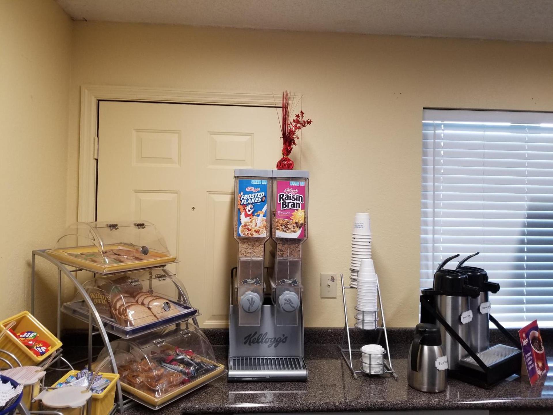 Days Inn by Wyndham Camilla photo 23